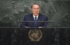 Назарбаев предложил в ООН финансировать мир, а не войну