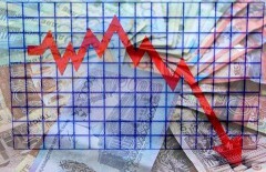 Эффект девальвации: эксперты объяснили, почему в Казахстане идёт спад промышленности 