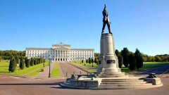 В Северной Ирландии после трёх лет простоя возобновил работу парламент