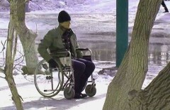 В Караганде провели эксперимент, помогут ли прохожие инвалиду 