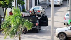 Задержание сына наркобарона Эль Чапо привело к вооружённому противостоянию, полиция отступила