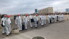 В Шымкенте призванным на спецсборы добровольцам не выплатили деньги. Они пришли к акимату