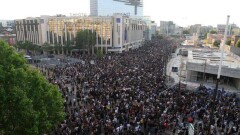 В Париже прошла акция против расизма, митинг перерос в столкновения с полицией