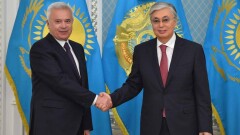 Глава "Лукойла" рассказал Токаеву о первых результатах работы завода компании в Алматинской области