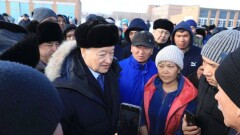 Даниал Ахметов прилетел в Зайсан, чтобы развеять слухи о приезде заражённых коронавирусом граждан КНР