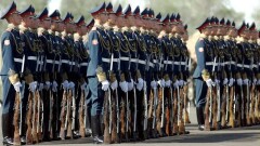 Рядовых Нацгвардии, спасших людей от рухнувшей сцены, представили к наградам 