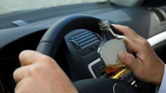 В Алматы уволили полицейского, который пьяным сел за руль и попал в ДТП