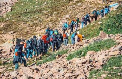 Алматинцы совершили массовое восхождение на пик Абая 