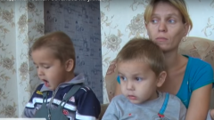 После пожара многодетная мать осталась на улице с детьми
