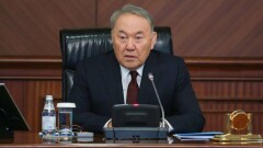 Назарбаев поручил Жумагалиеву объяснять цифровизацию на пальцах
