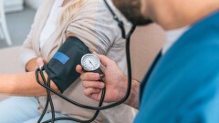 Қан қысымы тұрақты болуы үшін не істеу керек? Дәрігер кеңесі