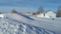 Из-за трёхметровых сугробов аул в Павлодарской области вот-вот начнёт голодать