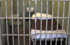 Директора фирмы арестовали за долги по зарплате перед работниками