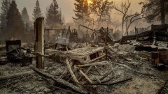 В США из-за лесного пожара эвакуировали всё население города Парадайс, есть погибшие