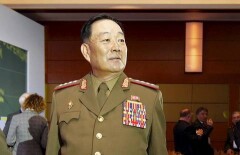 Министра обороны КНДР могли казнить за критику Ким Чен Ына