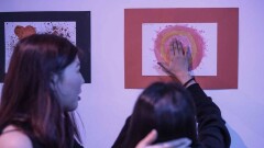 Картины незрячих и слабовидящих художников выставлены на продажу в Алматы