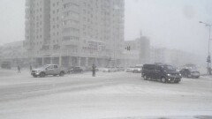 Снегопад в Астане вновь привёл к транспортному коллапсу