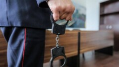 Бывшие полицейский и сотрудник "Кузета" подозреваются в разбойном нападении