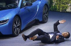 Глава немецкого автоконцерна упал в обморок перед BMW i8