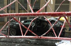 Падение башенного крана на оживлённую улицу сняли в США