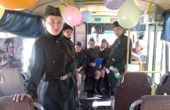 В Кокшетау пассажиров общественного транспорта встречает солдатский отряд