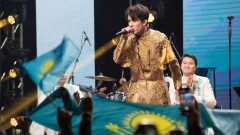 На концерте в Лондоне Димаш Кудайберген посвятил песню фигуристу Денису Тену