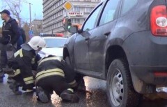 Труп под днищем авто километр протащил водитель в Мурманской области 