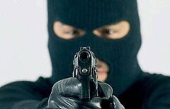 Два лотка золота похитил из ломбарда житель Темиртау