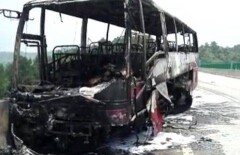 30 человек сгорели в туристическом автобусе в Китае
