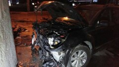 Невезучие угонщики машины с СТО попали в аварию и сожгли чужой автомобиль