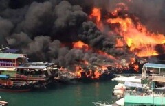 Крупный пожар в гавани Гонконга: сгорел десяток судов