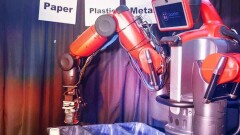 Американские инженеры научили робота сортировать мусор