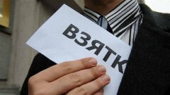 Директор "Казахавтодора" и его заместитель задержаны в Караганде за крупную взятку