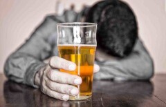 Алматинцы пьют спиртное и болеют чаще остальных в республике 