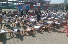 70 тысяч раз отжались в Шымкенте в честь Дня Победы