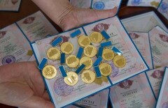 99 выпускников стали обладателями "Алтын белгі"