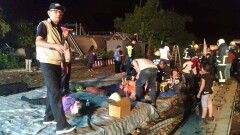 При сходе поезда с рельсов погибло 17 человек на Тайване