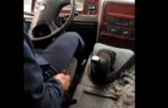 Водителю автобуса из Семея педаль газа заменяет верёвка