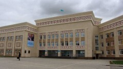 Нурсултан Назарбаев посетил новую школу-лицей в Астане