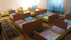 В детском саду Жанаозена рассказали, почему дети спали вдвоём на одной кровати