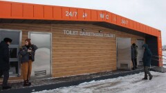 Как выглядят тёплый туалет за 23 млн тенге и павильоны придорожного сервиса. Репортаж
