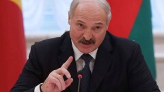Лукашенко после протестов освободил тунеядцев от уплаты спецсбора