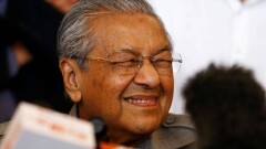 93-летний премьер-министр Малайзии пошутил о повышении пенсионного возраста до 95 лет