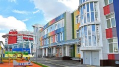 Построить больше детсадов и школ пообещал аким Мангистауской области Назарбаеву