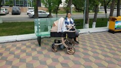 Необычные скамейки из стекла с QR-кодами установили в Астане 