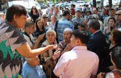 Встреча дольщиков с руководством строительной фирмы вылилась в стихийный митинг 