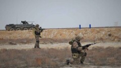 Подразделения морской пехоты проводят боевые стрельбы