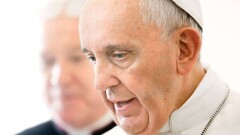 Папа Римский призвал перенаправить деньги с закупок вооружений на борьбу с Covid-19