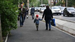 В Алматы до конца года установят 80 новых остановок и отремонтируют 35 км тротуаров