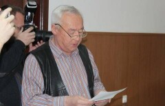 Суд оставил Сейтказы Матаева под домашним арестом до конца апреля